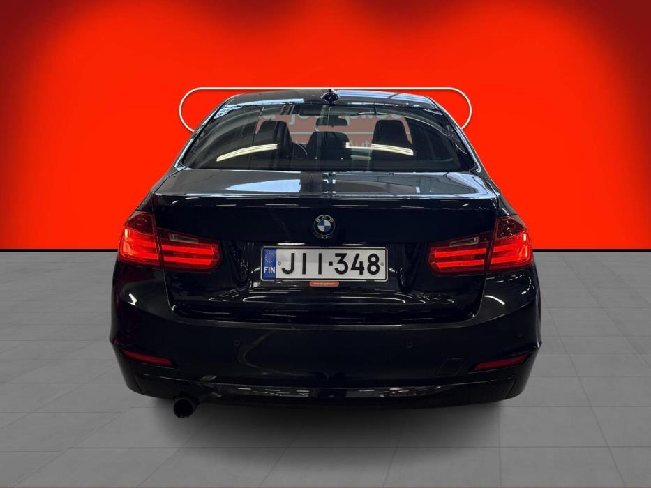BMW 320 2012