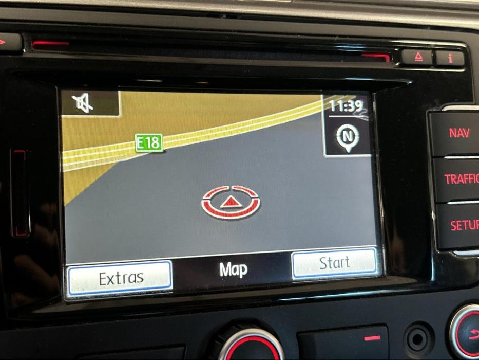 VOLKSWAGEN Passat 2011