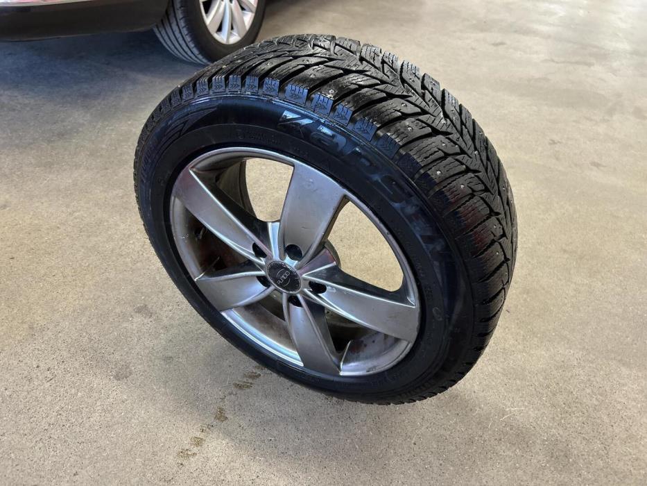 VOLKSWAGEN Passat 2011