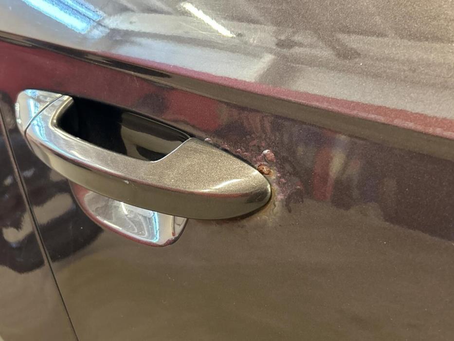 VOLKSWAGEN Passat 2011