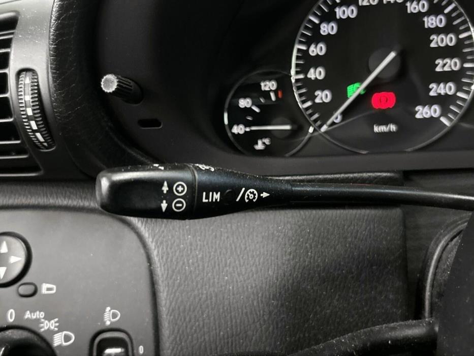 MERCEDES-BENZ C 2005