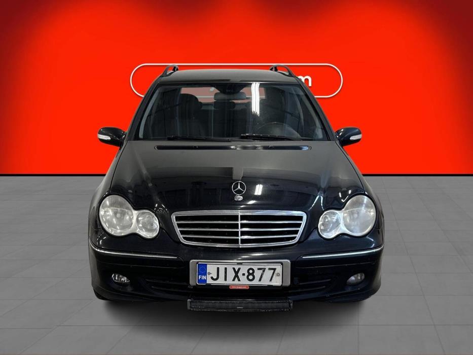 MERCEDES-BENZ C 2005