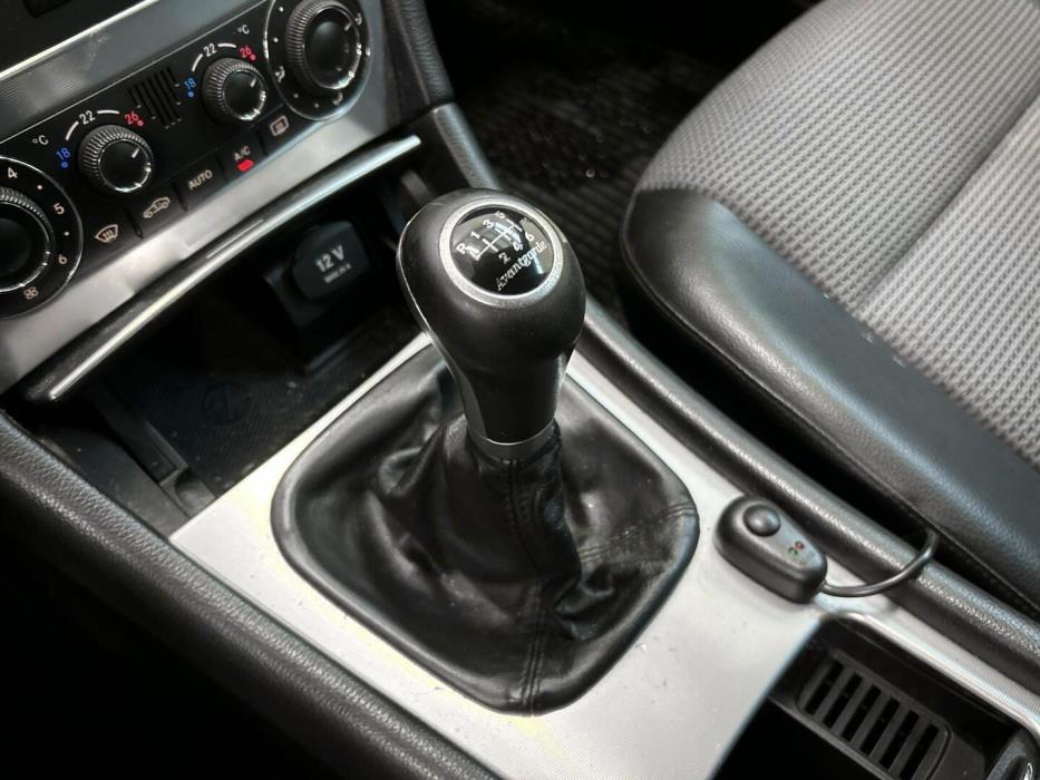 MERCEDES-BENZ C 2005