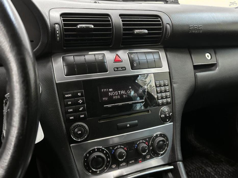 MERCEDES-BENZ C 2005