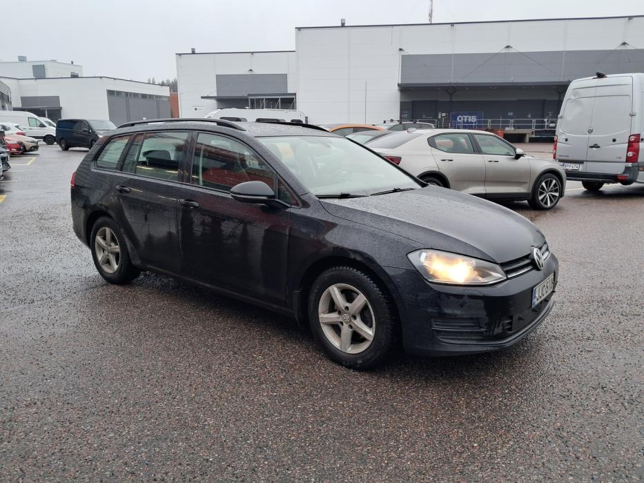 VOLKSWAGEN Golf 2014