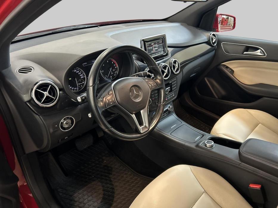 MERCEDES-BENZ B 2014