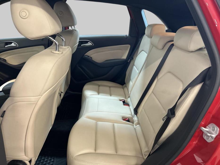 MERCEDES-BENZ B 2014