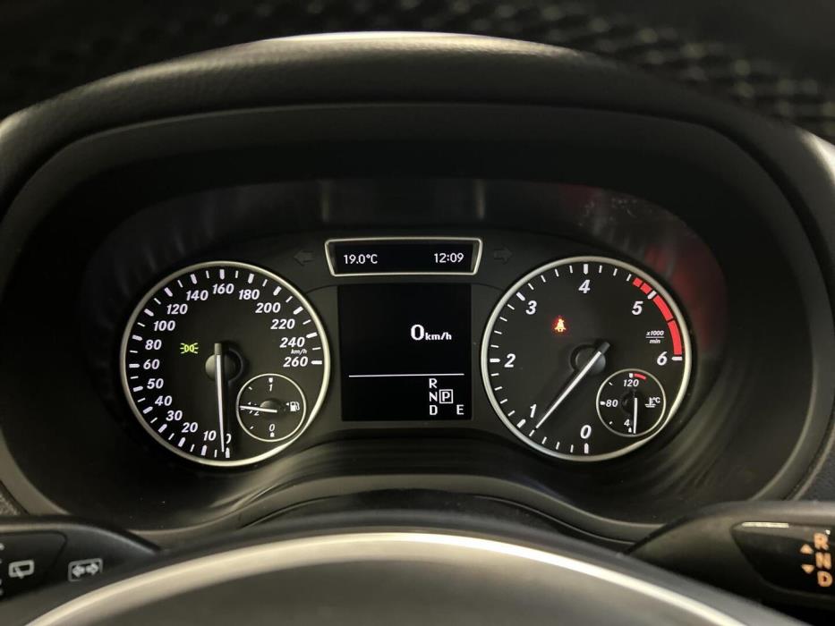 MERCEDES-BENZ B 2014