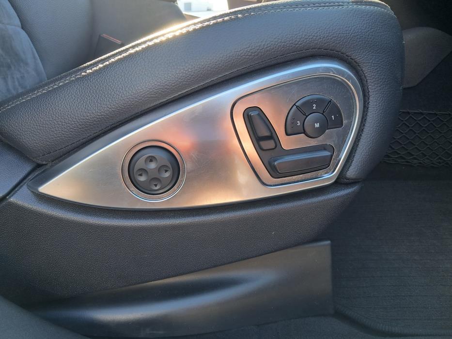 MERCEDES-BENZ R 2012