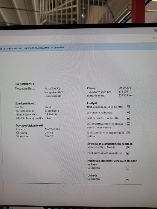 MERCEDES-BENZ R 2012