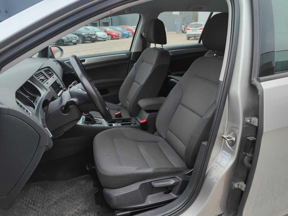 VOLKSWAGEN Golf 2014