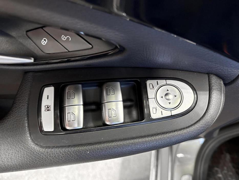 MERCEDES-BENZ C 2017