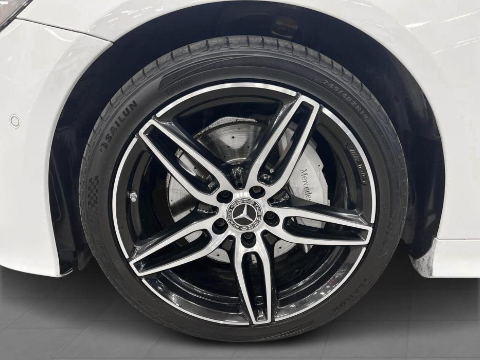 MERCEDES-BENZ E 2018