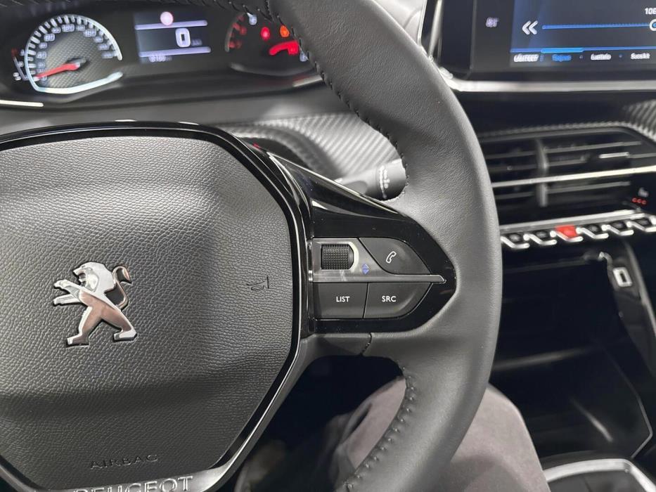 PEUGEOT 208 2023