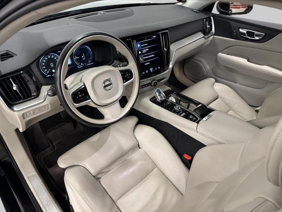 VOLVO V60 2019