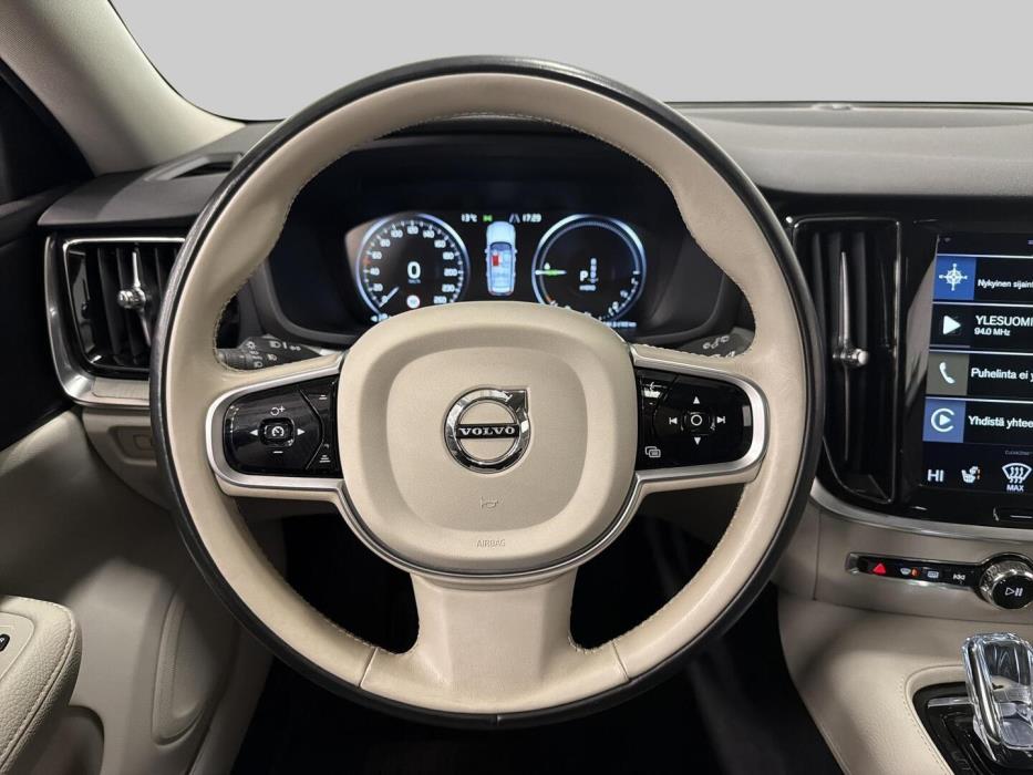 VOLVO V60 2019