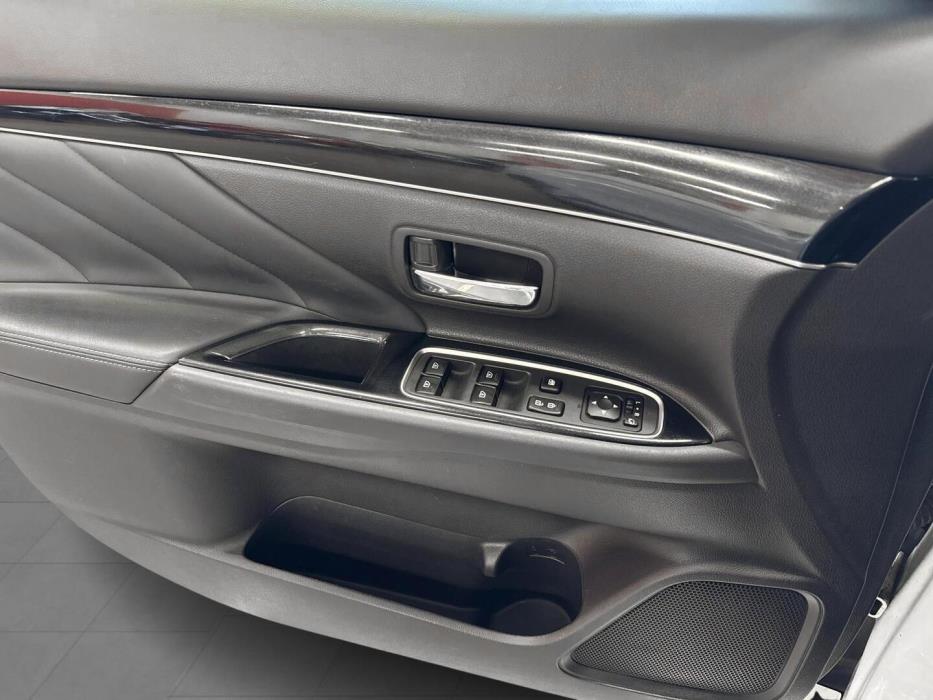 MITSUBISHI Outlander PHEV 2019