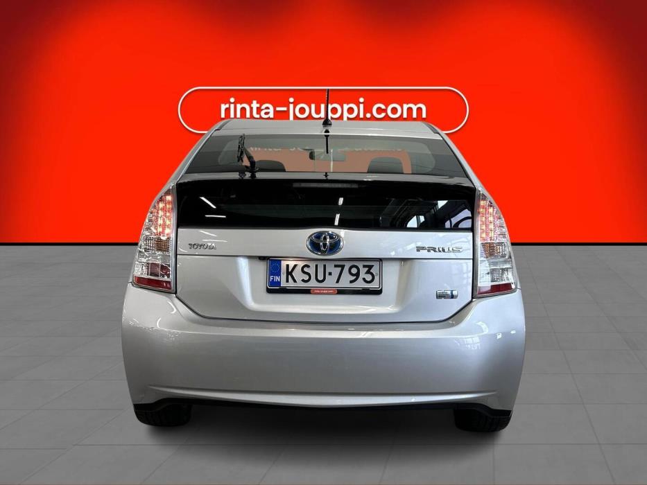 TOYOTA Prius 2010
