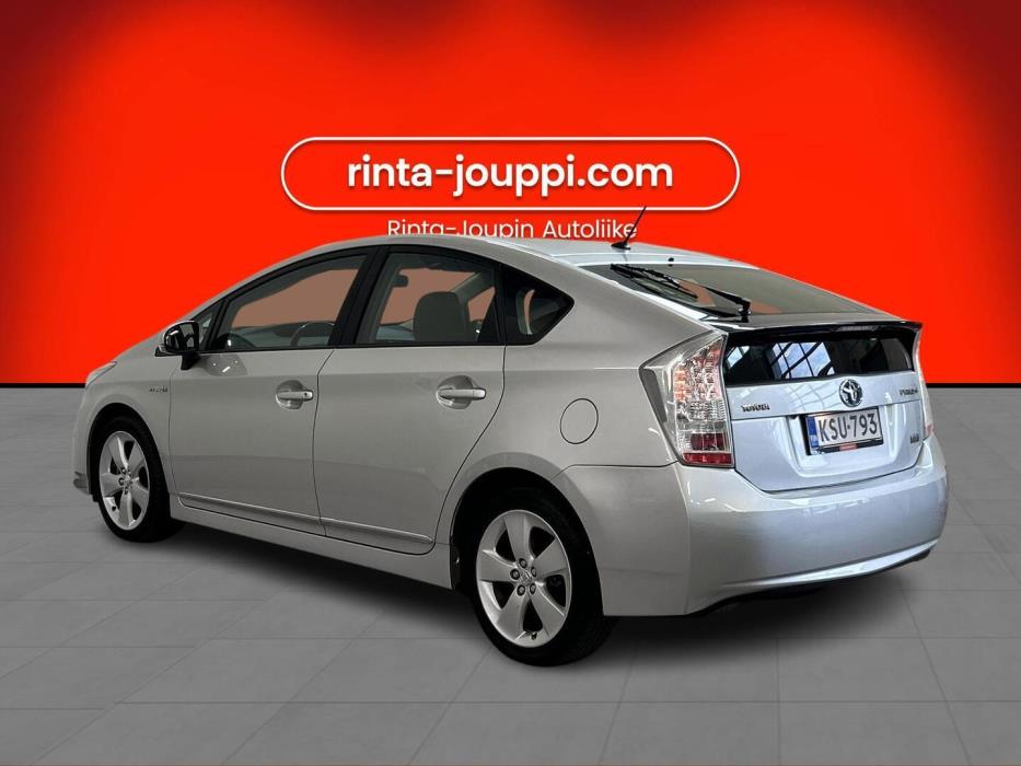 TOYOTA Prius 2010