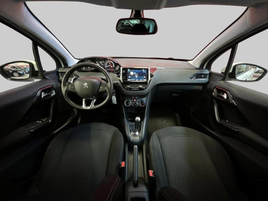 PEUGEOT 208 2018
