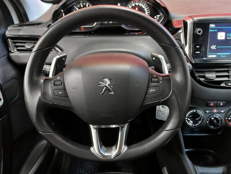 PEUGEOT 208 2018