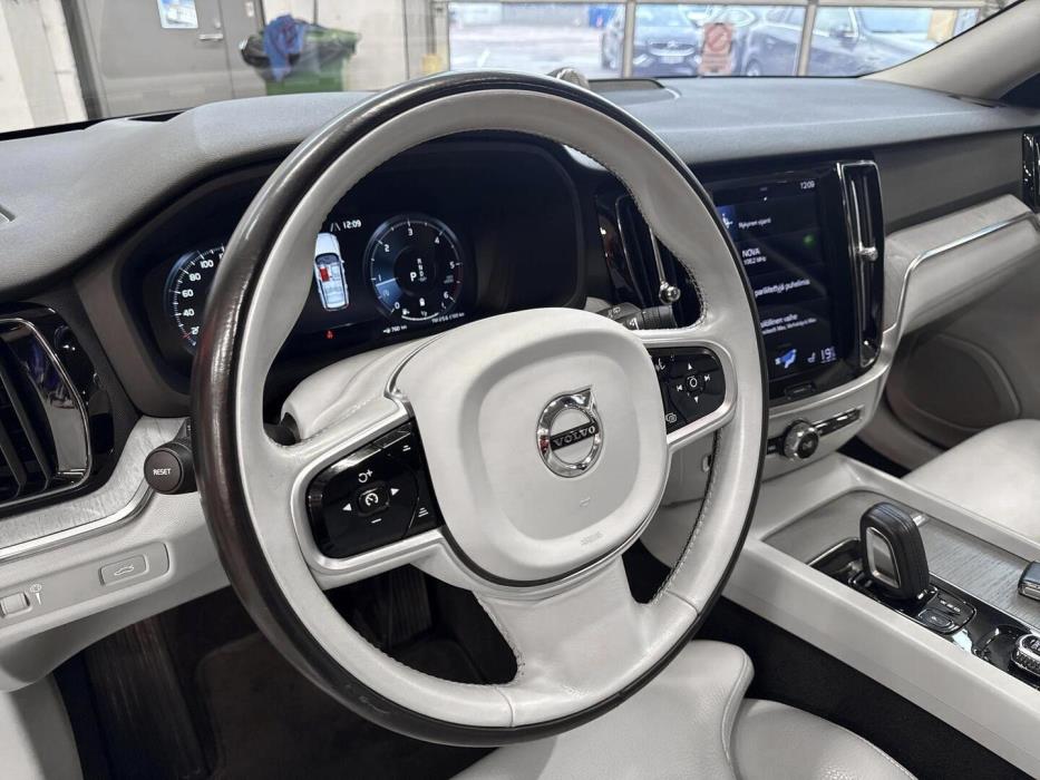 VOLVO V60 Cross Country 2021