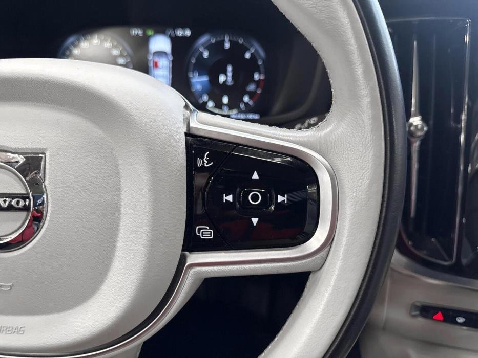 VOLVO V60 Cross Country 2021