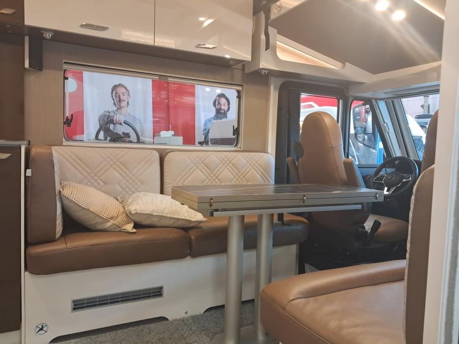 BÜRSTNER ELEGANCE 2025