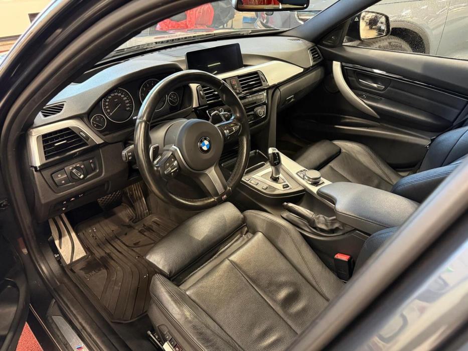 BMW 330 2017