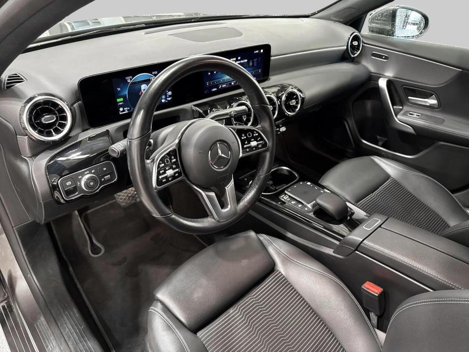 MERCEDES-BENZ A 2023