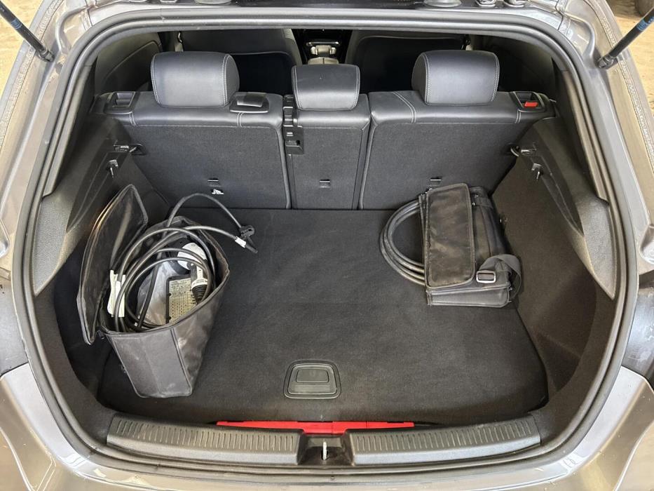 MERCEDES-BENZ A 2023