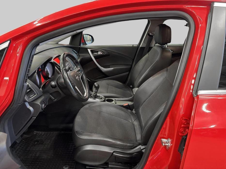 OPEL ASTRA 2012