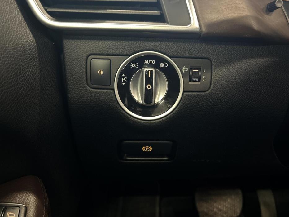 MERCEDES-BENZ ML 2012
