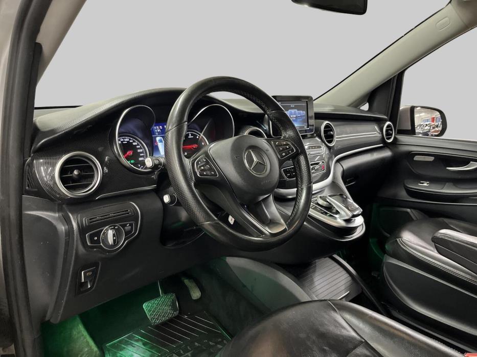 MERCEDES-BENZ V 2018