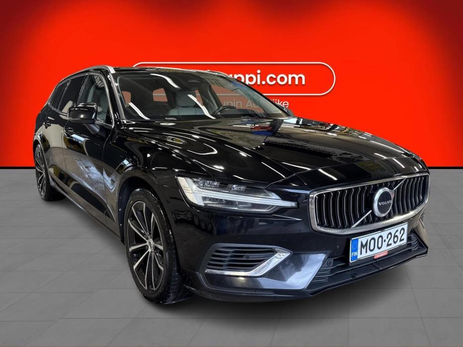 VOLVO V60 2023