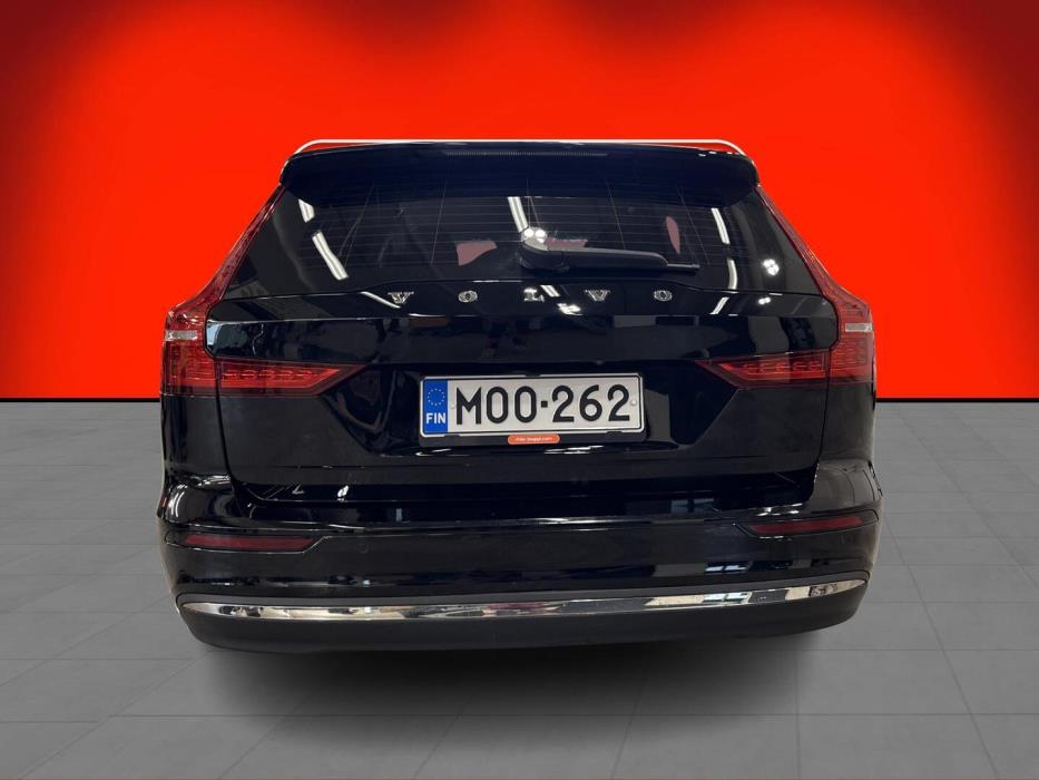 VOLVO V60 2023