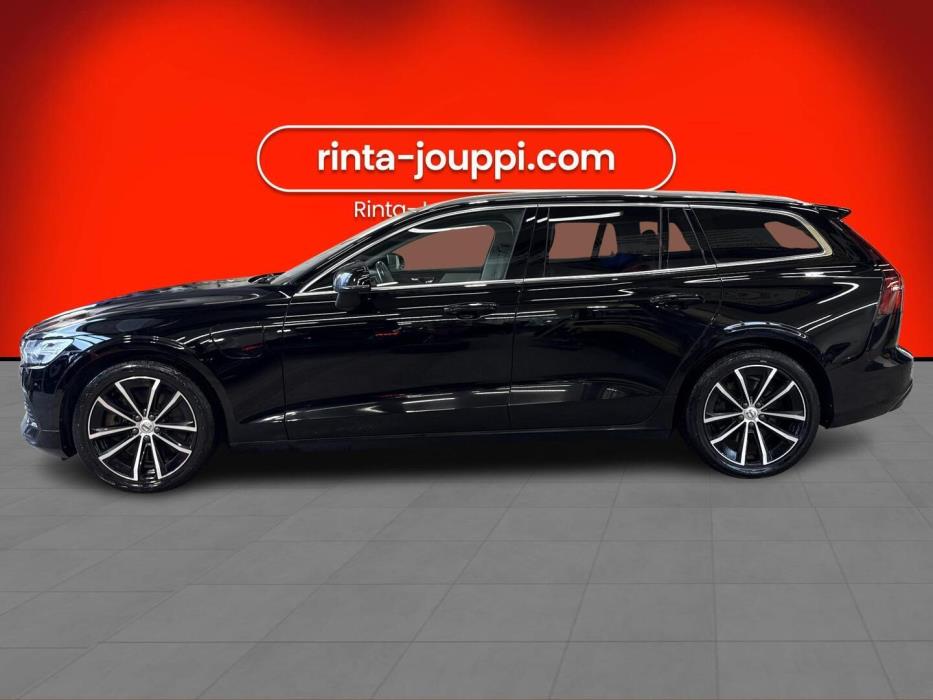 VOLVO V60 2023