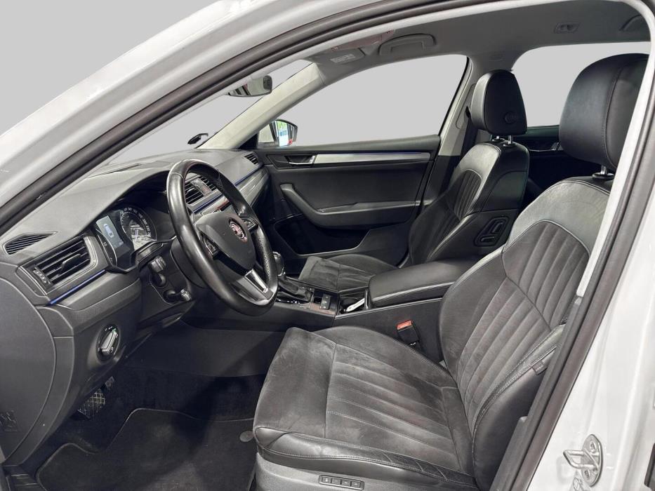 SKODA Superb 2016