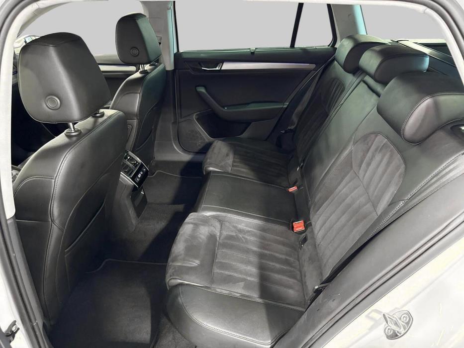 SKODA Superb 2016