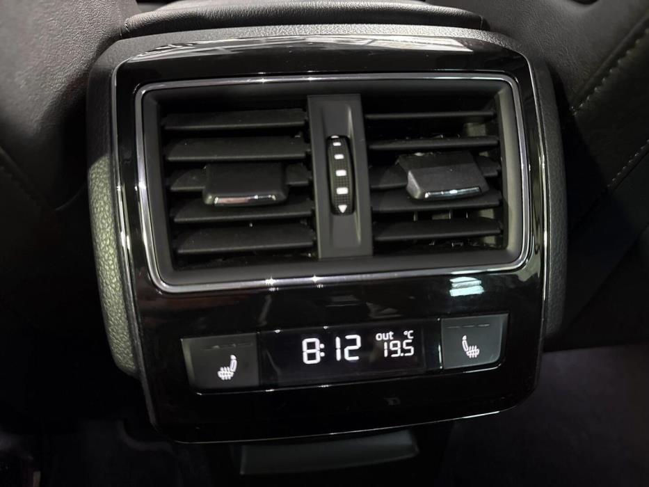 SKODA Superb 2016