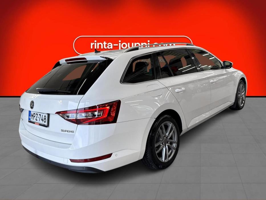 SKODA Superb 2016