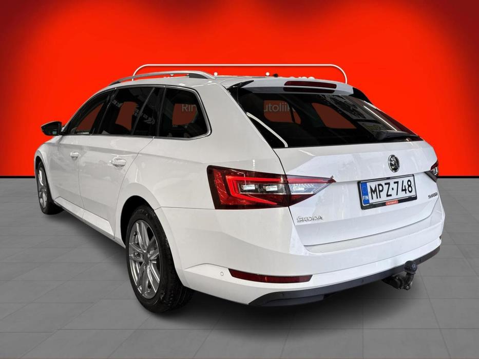 SKODA Superb 2016