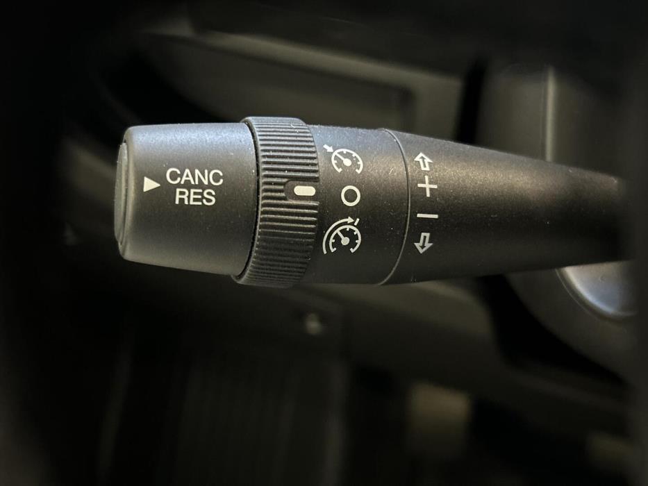 ROADCAR VAN R 600 2024