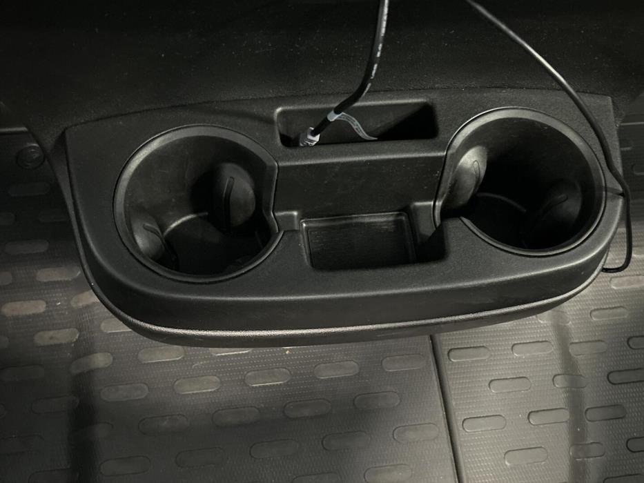 ROADCAR VAN R 600 2024