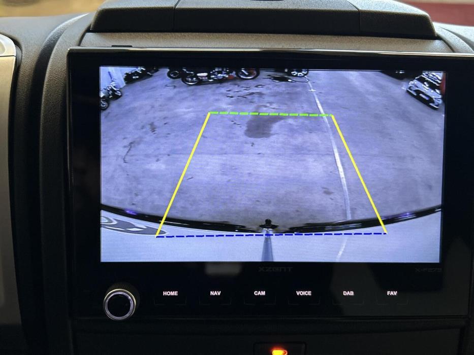 ROADCAR VAN R 600 2024