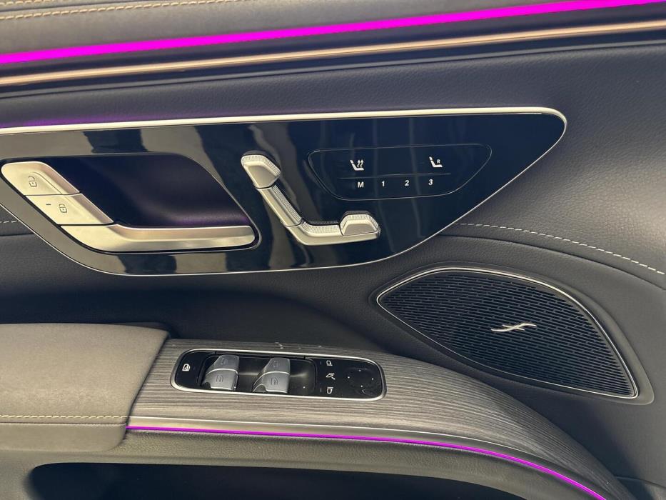 MERCEDES-BENZ EQS SUV 2023