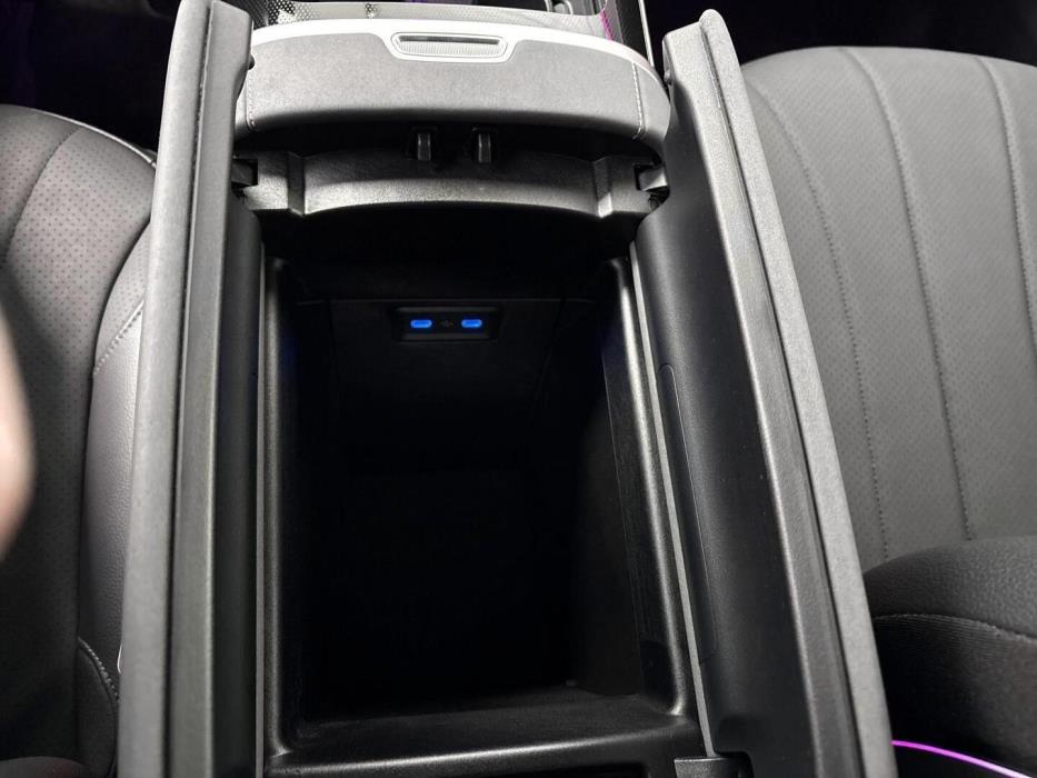 MERCEDES-BENZ EQS SUV 2023