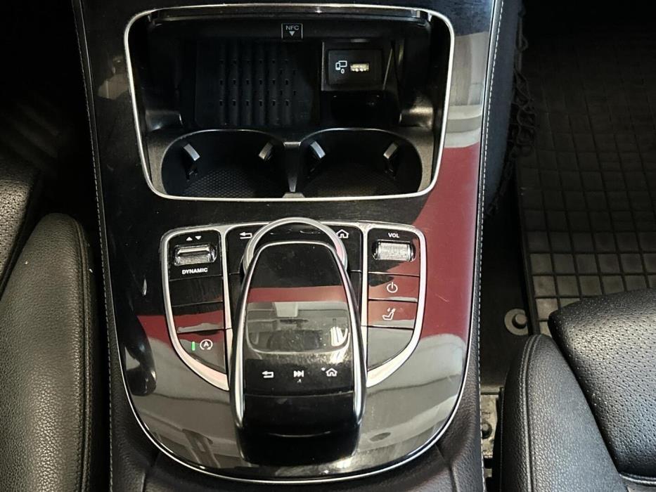 MERCEDES-BENZ E 2019