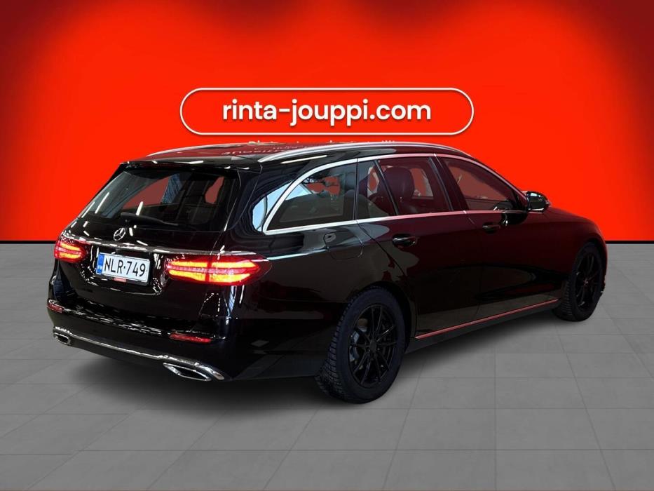 MERCEDES-BENZ E 2019