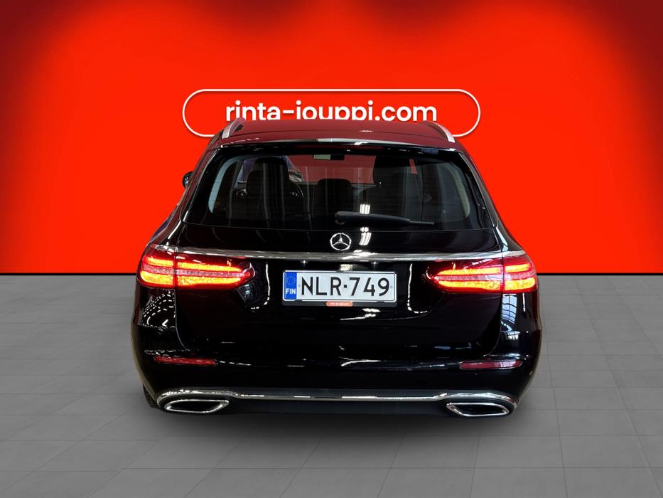 MERCEDES-BENZ E 2019